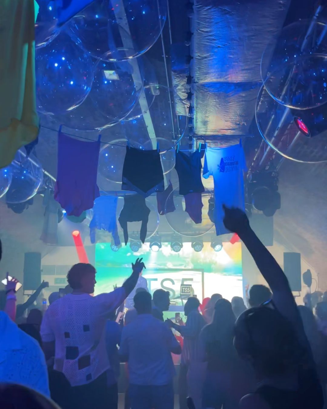 Persil fast wash and rave